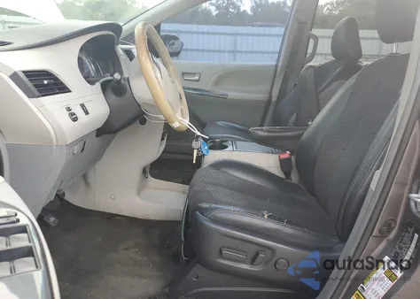 2012 Toyota Sienna Sport z USA, uszkodzony, nr VIN 5TDXK3DC9CS229440